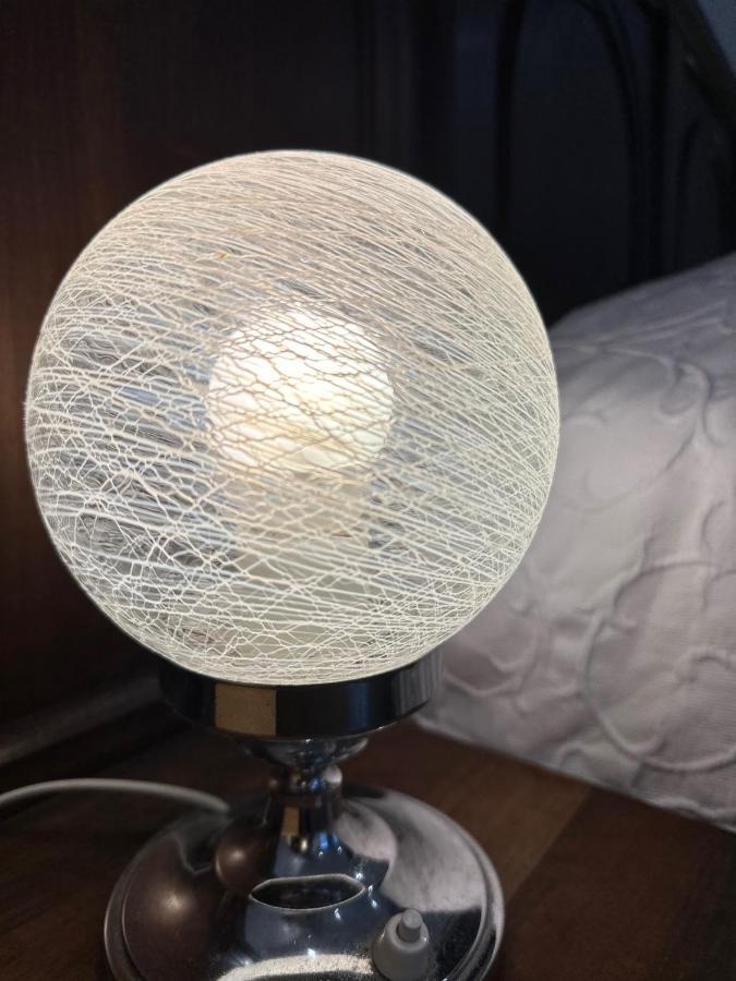 Chambre De Charme Au Coeur Du Vieux Valence - Confort & Calme Kültér fotó