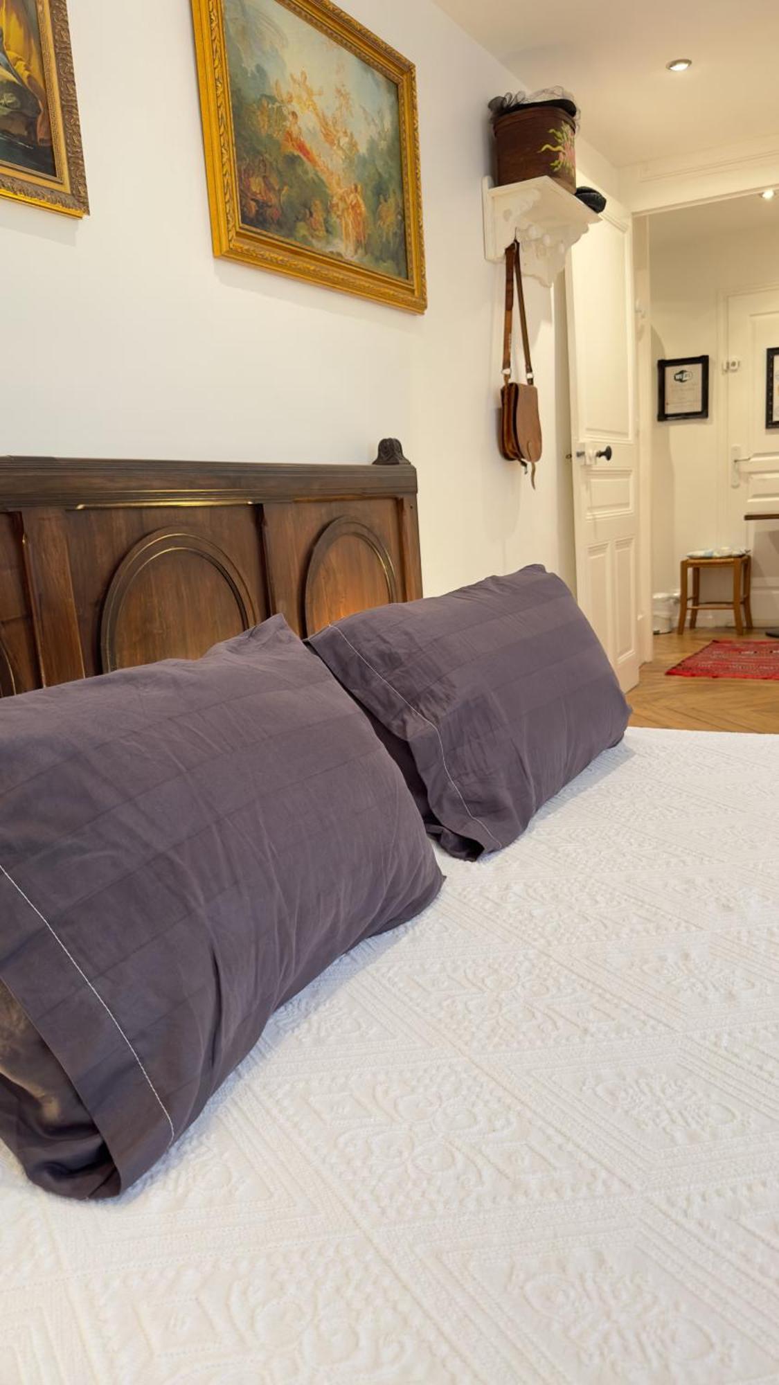 Chambre De Charme Au Coeur Du Vieux Valence - Confort & Calme Kültér fotó